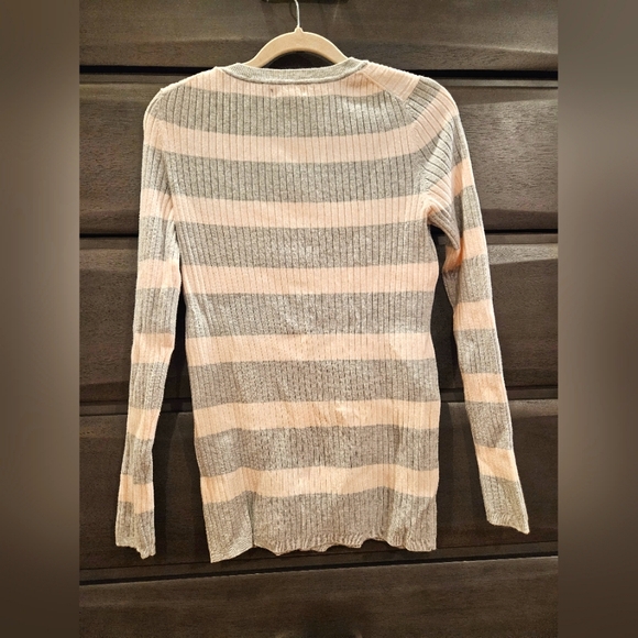 Gap Grey and White Knit Striped Sweater Top - Picture 4 of 4